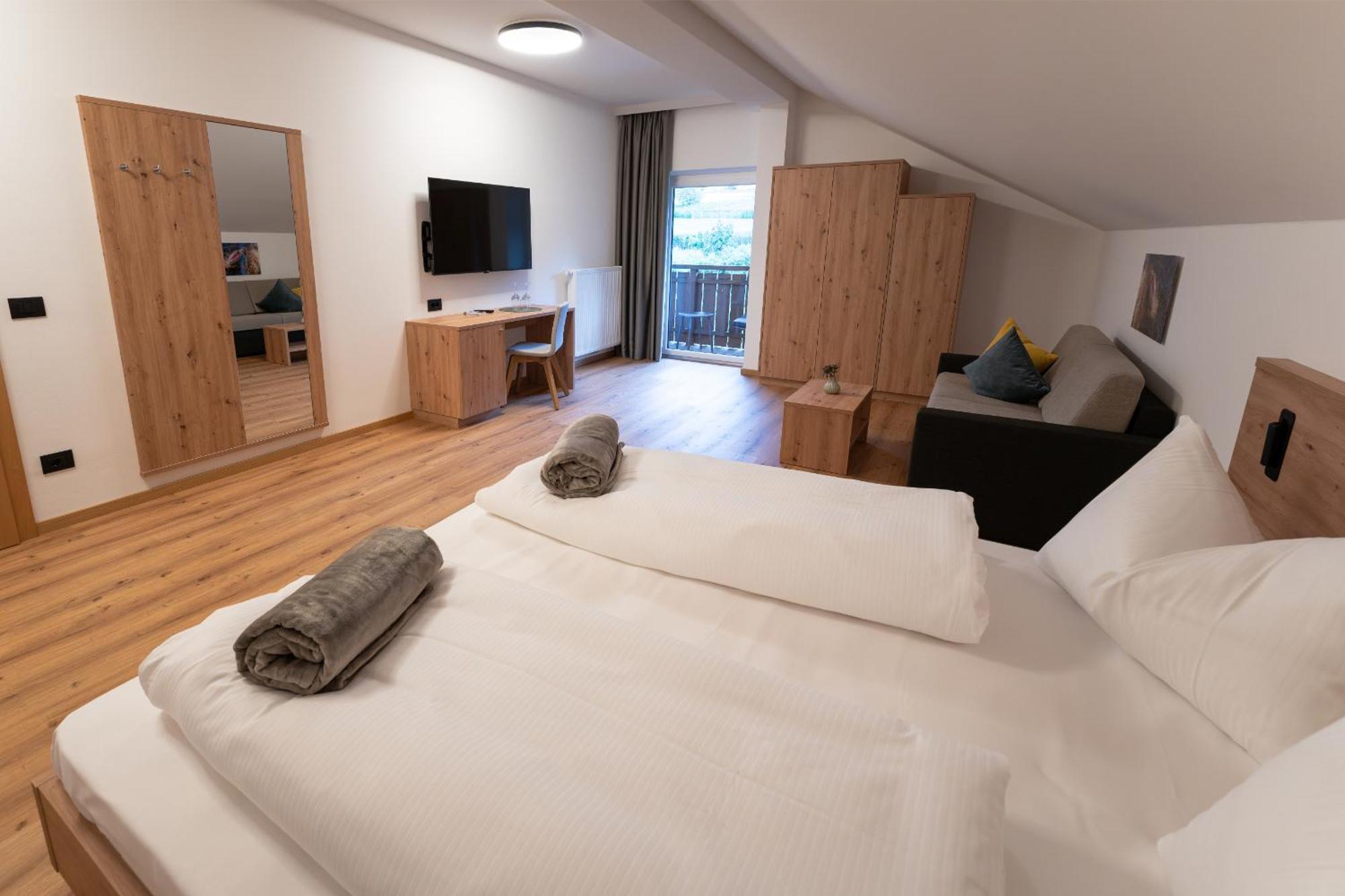 Self Service Hotel Schnalser Hof Naturns Quarto foto