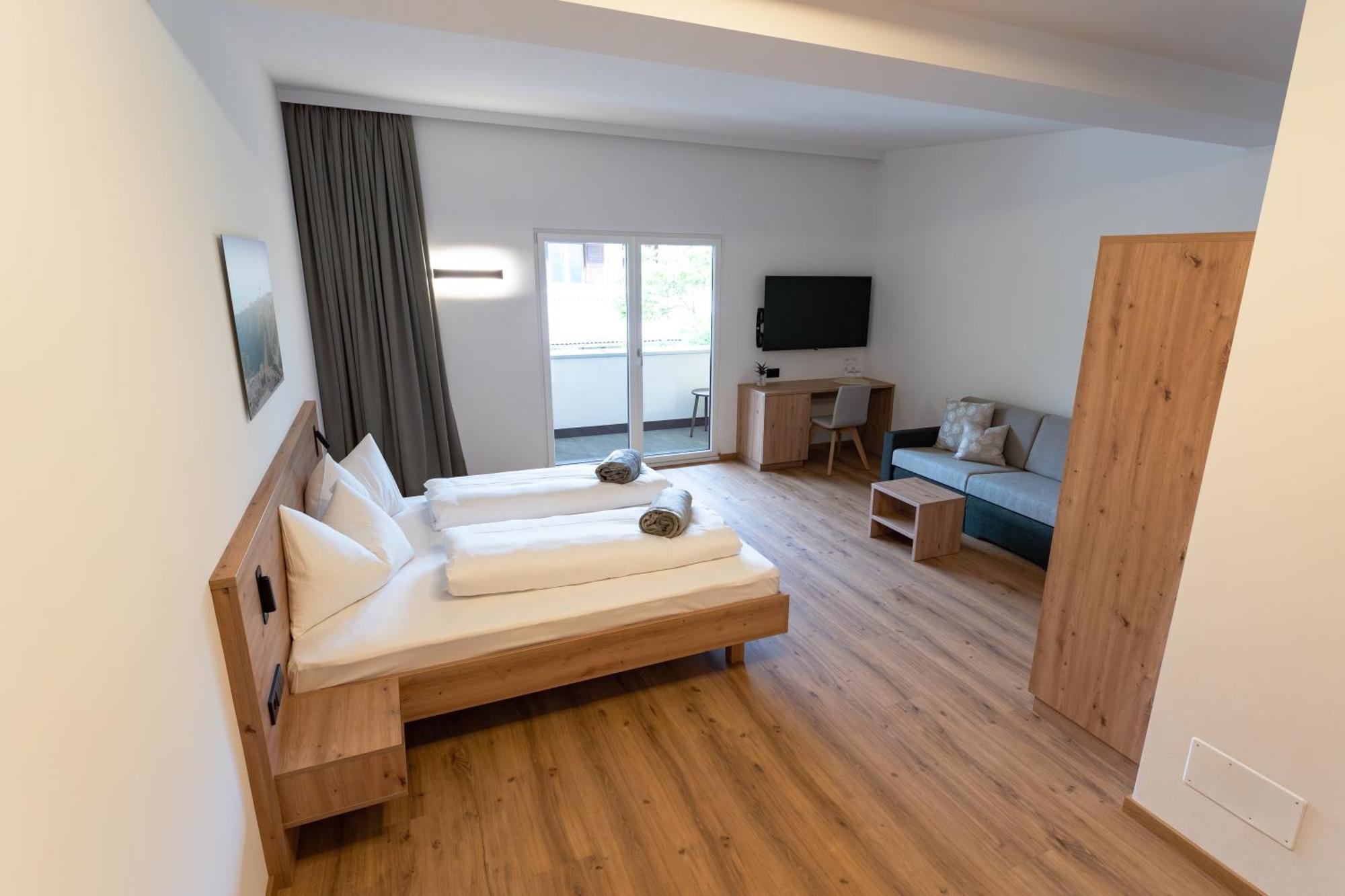 Self Service Hotel Schnalser Hof Naturns Exterior foto